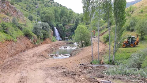 Sırakayalar Şelalesi'nde Çalışmalar Devam Ediyor
