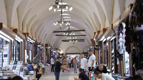 Kahramanmaraş'ta Tarihi Çarşı'nın Serinliği