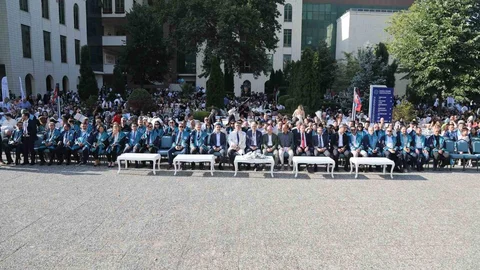 Bursa'da Mezuniyet Töreni Heyecanı