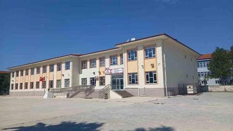 Gediz'de Ortaokul Bölümü Açıldı