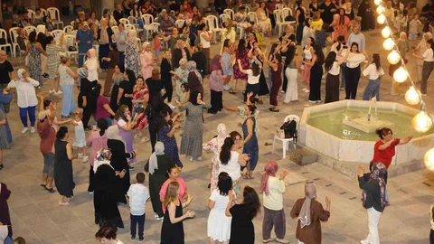 Manisa'da Kadınlar Matinesi Düzenlendi