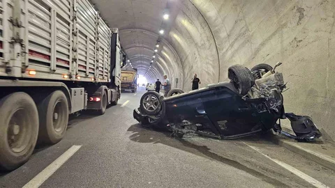 Zonguldak'ta Tünelde Takla Atan Araçta İki Yaralı