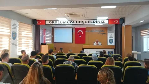 Edremit'te Yönetici Adayları İçin Seminer