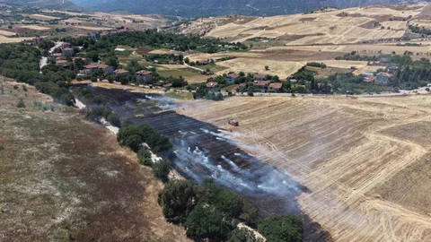 Karabük'te Ekin Tarlası Yangını