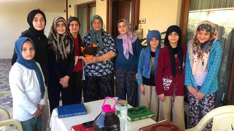 Manisa'da Kur'an Kursu Öğrencilerinden Ziyaret