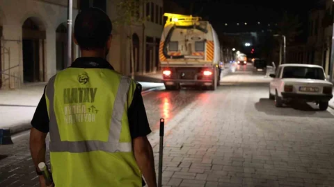 Hatay'da Temizlik Çalışmaları Devam Ediyor
