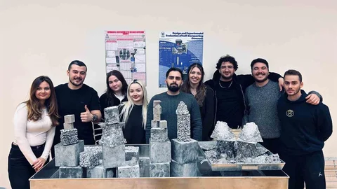 İzmir'de Öğrenciler Çevre Dostu Beton Üretti
