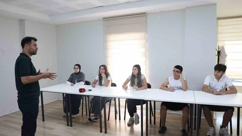 Osmangazi'de Gençlere Eğitim Desteği