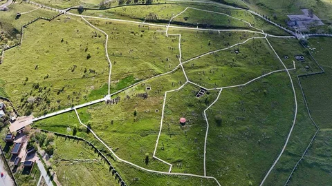 Ahlat'taki Tarihi Mezarlık Havadan Görüntülendi