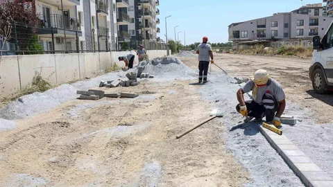 Efeler'de Yol Yatırımları Devam Ediyor