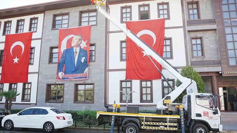 Germencik Belediyesi'ne Yeni Hibe Araç Geldi