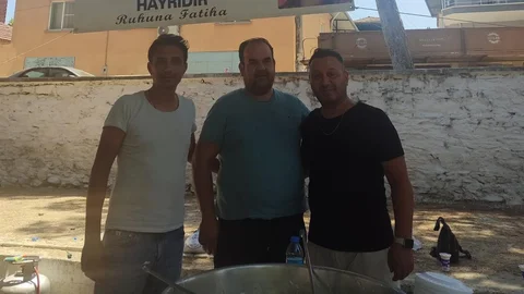 Aydın'da Ferdi Tayfur İçin Hayır Yemeği