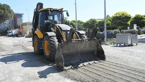 Kuşadası'nda Asfalt Çalışmaları Başladı