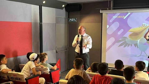Çorum'da TRT Sinema Tırı Çocuklarla Buluştu