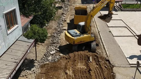 Yenipazar'da Yol Yenileme Çalışmaları Devam Ediyor