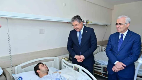 Eskişehir'de Yaralı İtfaiyecilere Ziyaret