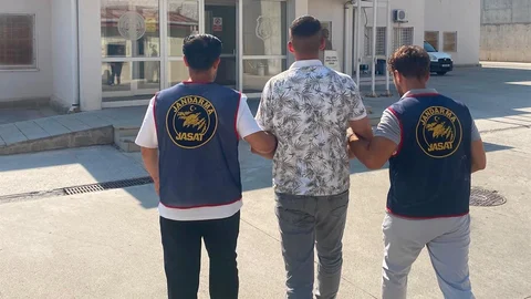 Kuşadası'nda 20 Yıl Hapis Cezasıyla Aranan Şahıs Yakalandı