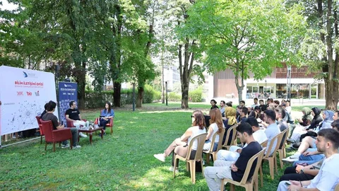 Düzce'de Yazılımcıların Rolü Değişiyor