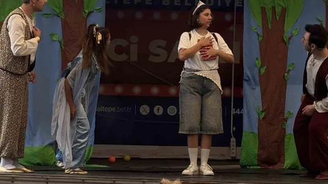 Maltepe'de Çocuk Tiyatrosu Etkinliği