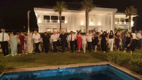 Pamukkale'de Renkli Düğün Töreni