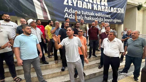 Adana'da Dolmuş Şoförleri Protesto Düzenledi