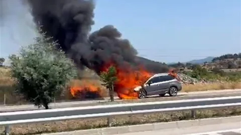 Ayvacık'ta Araç Yangını Çıktı