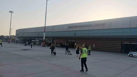 Çanakkale Havalimanı'na Uçak İnişi