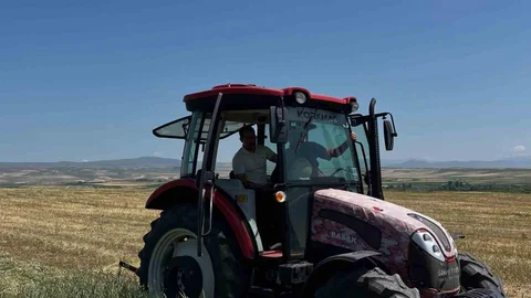 Akyaka'da Çiftçilerle Hasat Etkinliği
