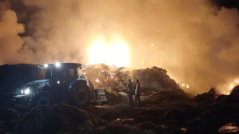 Aydın'da Saman Balyaları Yandı