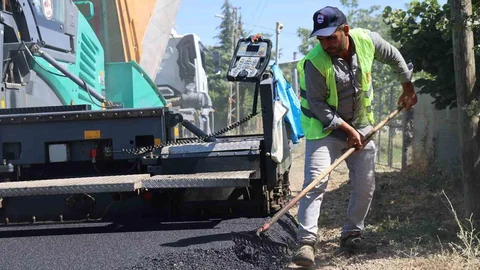 Elazığ'da Asfalt Çalışmaları Devam Ediyor