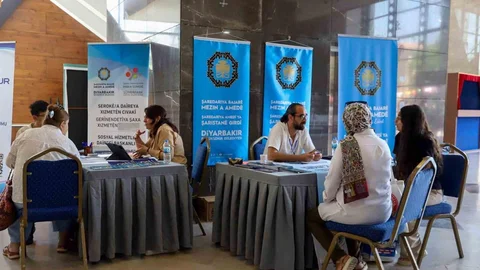 Diyarbakır'da Üniversite Adaylarına Ücretsiz Destek
