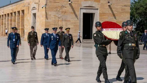 ABD Genelkurmay Başkanı Anıtkabir’i Ziyaret Etti