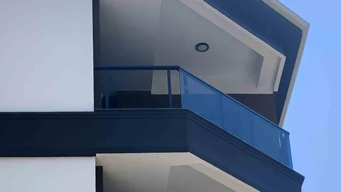 Denizli'de Çocuk Düşerek Yaralandı