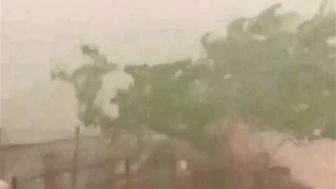 İpsala’da Dolu ve Sağanak Yağış Etkili Oldu