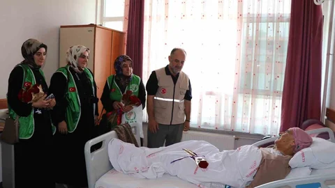 Oltu'da Hastalara Moral Ziyareti Yapıldı