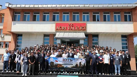 Ağrı'da Gezi Programı Uğurlandı