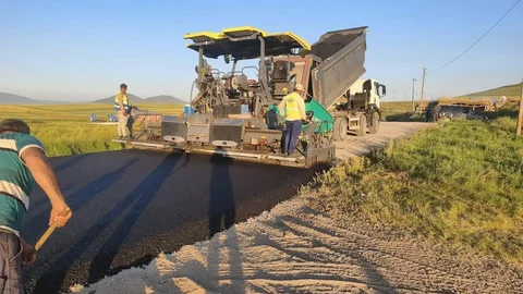 Kars'ta Köy Yollarında Ulaşım Çalışmaları Devam Ediyor