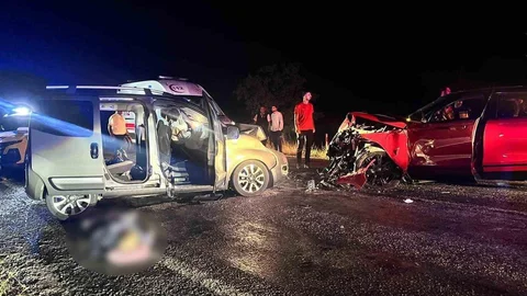 Afyonkarahisar'da Kaza: 2 Ölü, 4 Yaralı