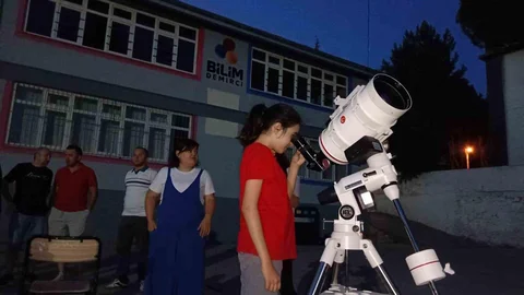 Bilim Demirci'de Gökyüzü Şöleni Gerçekleşti
