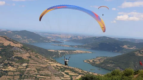 KapıkayaFest'te Yamaç Paraşütü Gösterileri