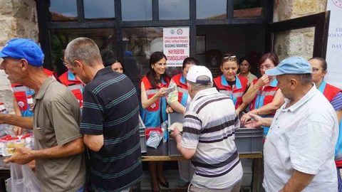 Edirne'de Gönül Sofrası Kuruldu
