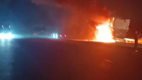 Malatya'da Tır Yangını Meydana Geldi