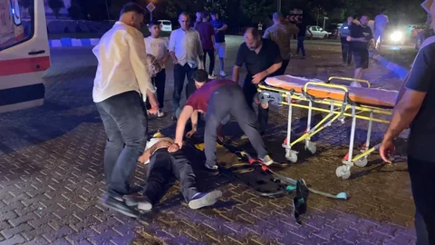 Adıyaman'da İki Otomobil Çarpıştı
