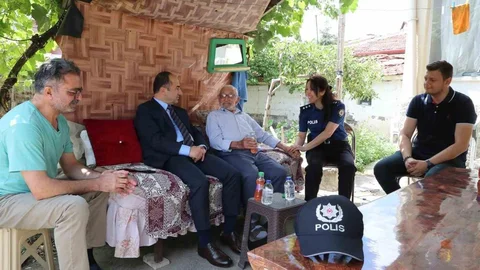 Eskişehir'de Şehit Babasına Ziyaret