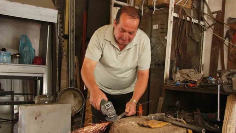 Van'da Demircilik Mesleği Yaşatılıyor