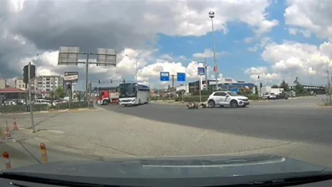 Kırmızı Işık İhlali Sonucu Kaza