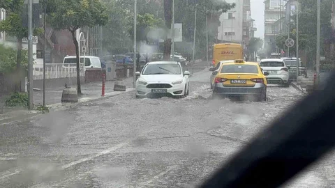 Amasra’da Sağanak Yağış Etkili Oldu