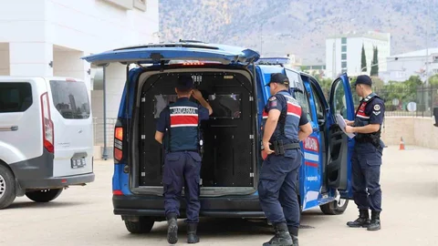 Kozan'da Jandarma Operasyonu Gerçekleşti