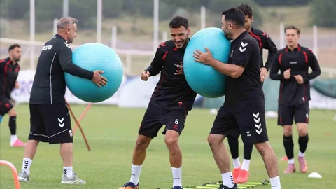 Sivasspor, Güçleniyor Hazırlıkları Devam Ediyor
