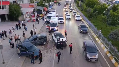 Van'da Zincirleme Trafik Kazası Yaşandı